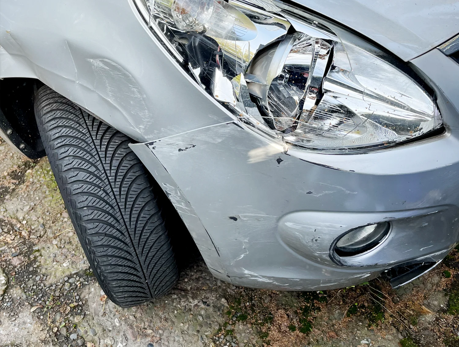 Frontschaden am Auto